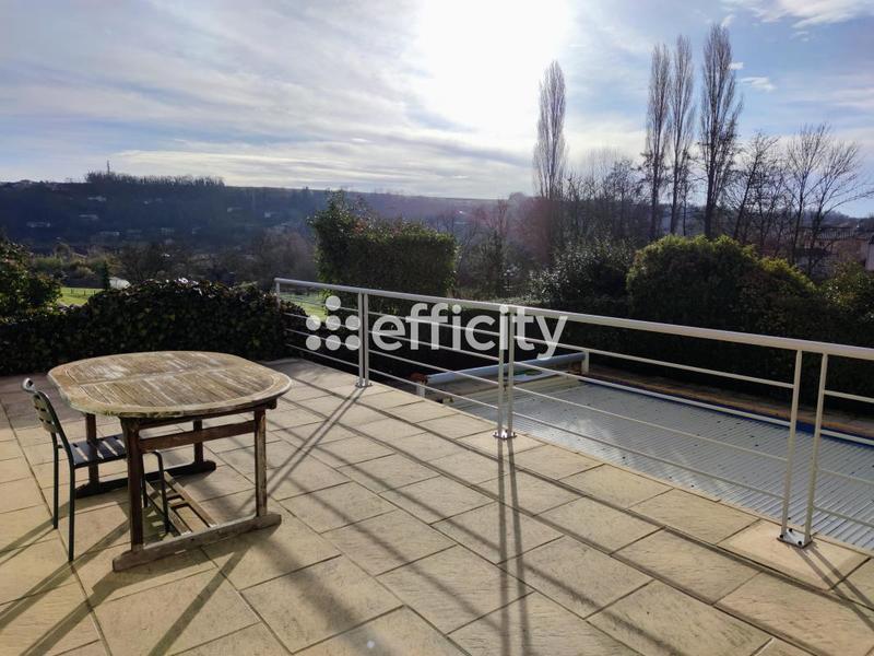 Villa - 146 m² - 8 pièces