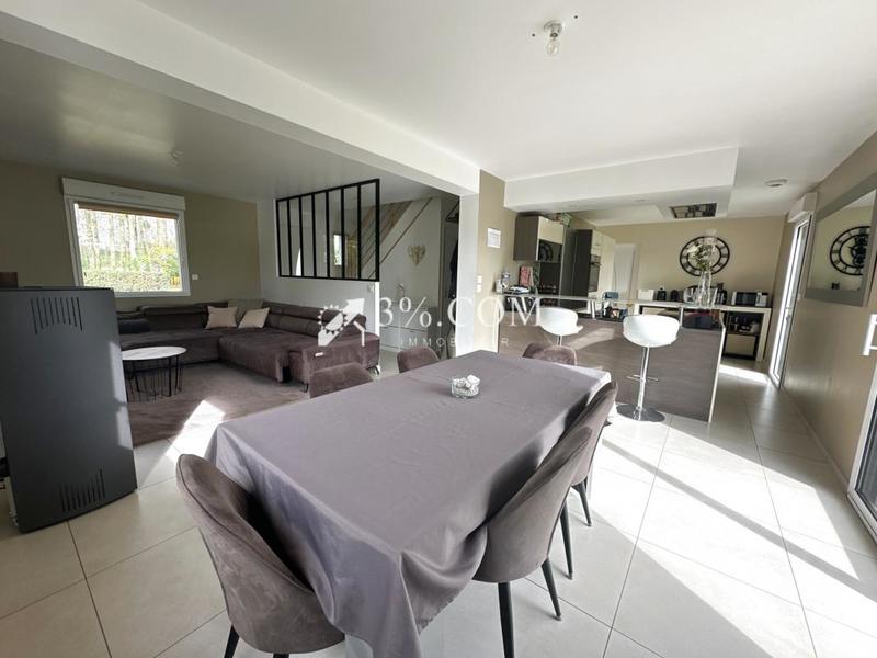 Maison - 111 m² - 6 pièces