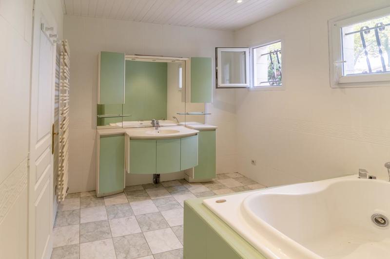 Maison - 170 m² - 6 pièces