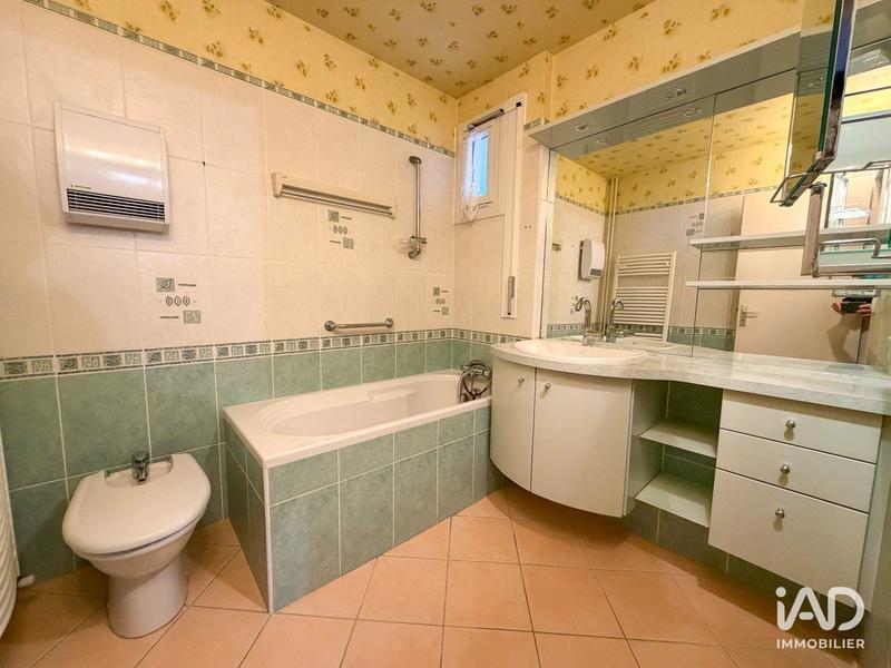 Appartement - 93 m² - 3 pièces