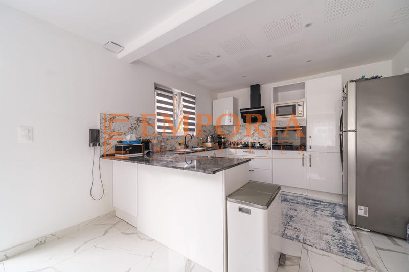 Maison - 105 m² - 5 pièces