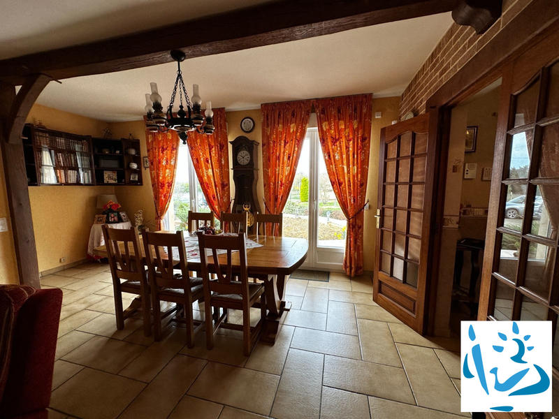 Maison - 187 m² - 8 pièces