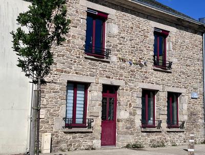 Maison - 205 m² - 9 pièces