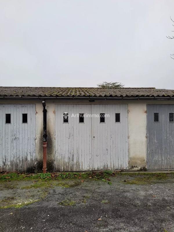 Parking / Garage - 18 m²