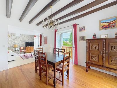 Maison - 155 m² - 6 pièces