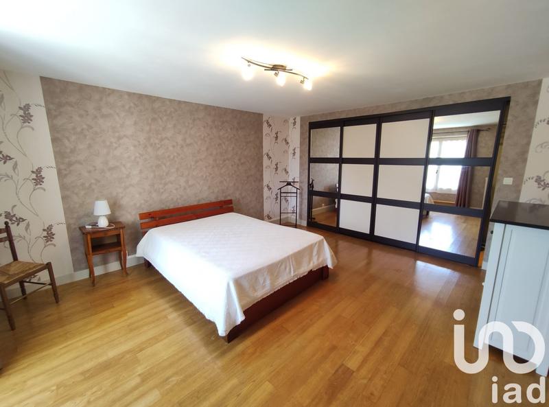 Maison - 228 m² - 8 pièces