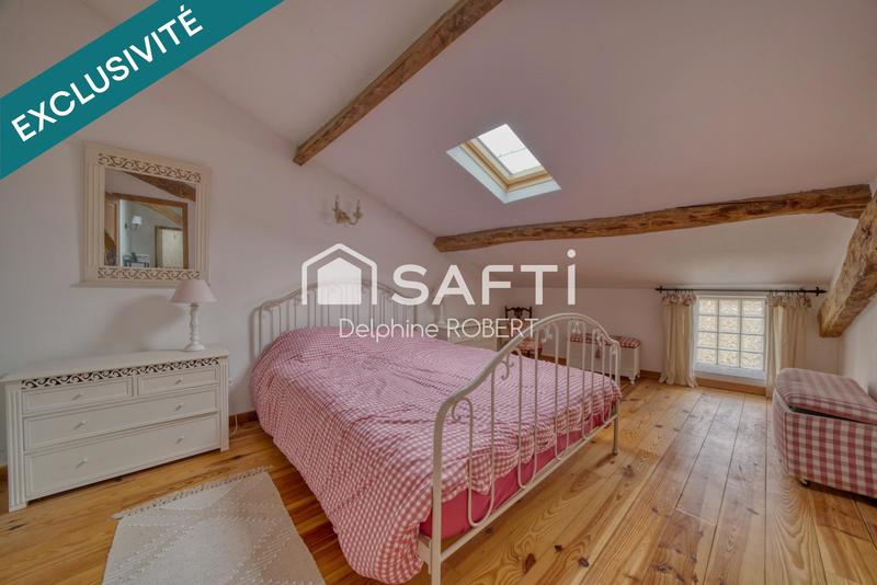 Maison - 212 m² - 8 pièces