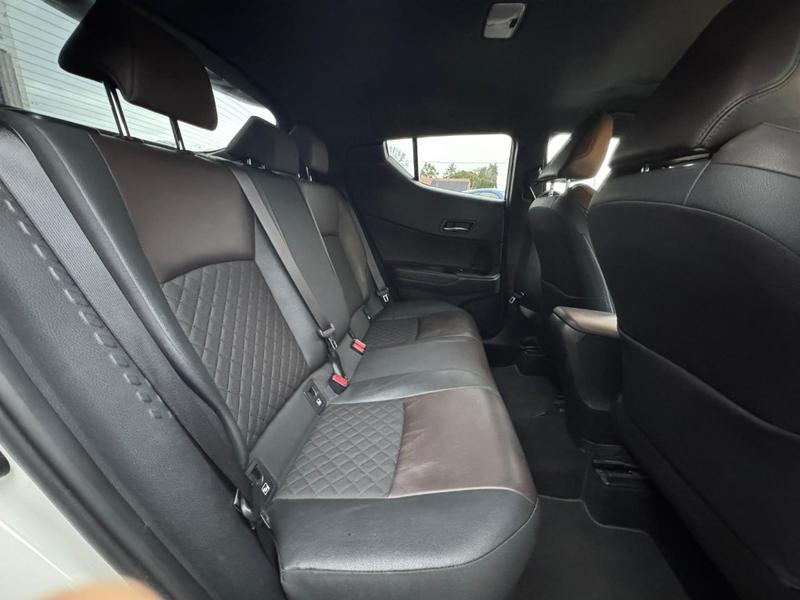 Toyota c-Hr Hybride 122h - Bv E-Cvt Distinctive Nav