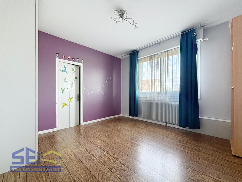 Maison - 140 m² - 6 pièces