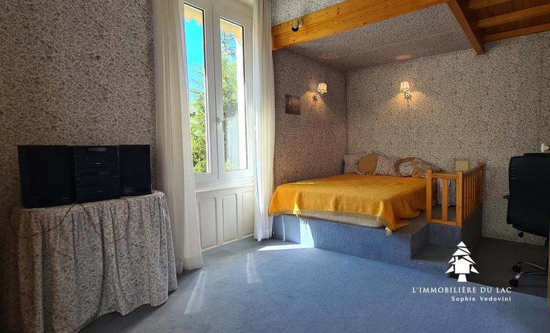 Maison - 299 m² - 14 pièces