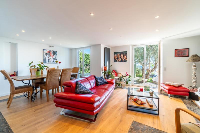 Maison - 210 m² - 7 pièces