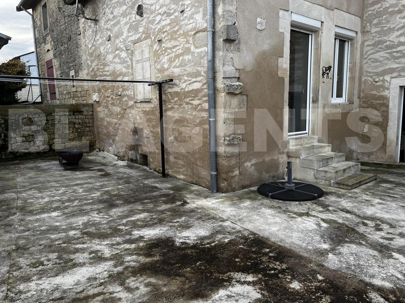 Maison - 174 m² - 9 pièces