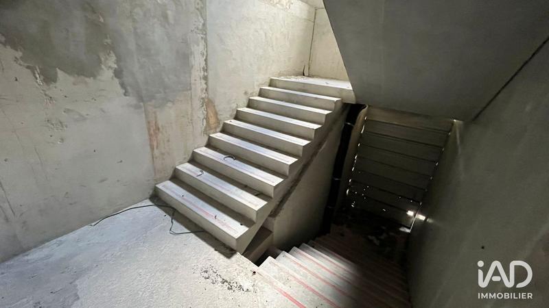 Local commercial - 968 m²