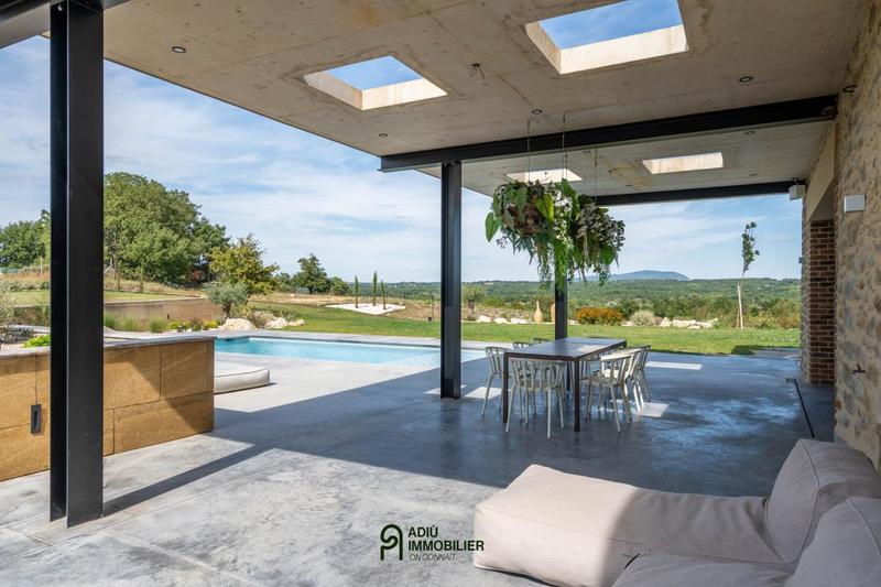 Mas - 345 m² - 7 pièces