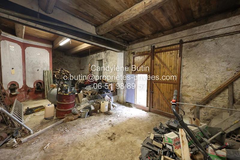 Propriété - 300 m² - 15 pièces
