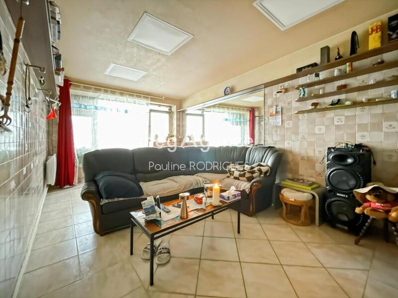 Maison - 121 m² - 7 pièces