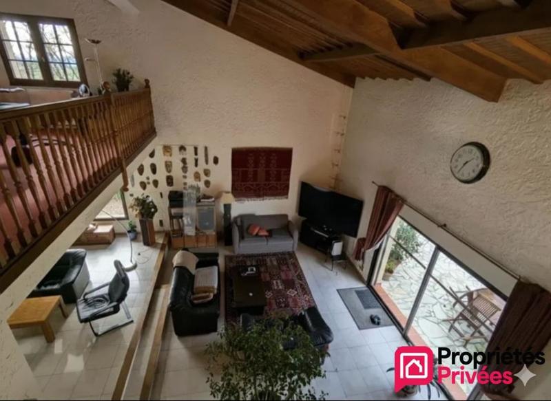 Villa - 272 m² - 6 pièces