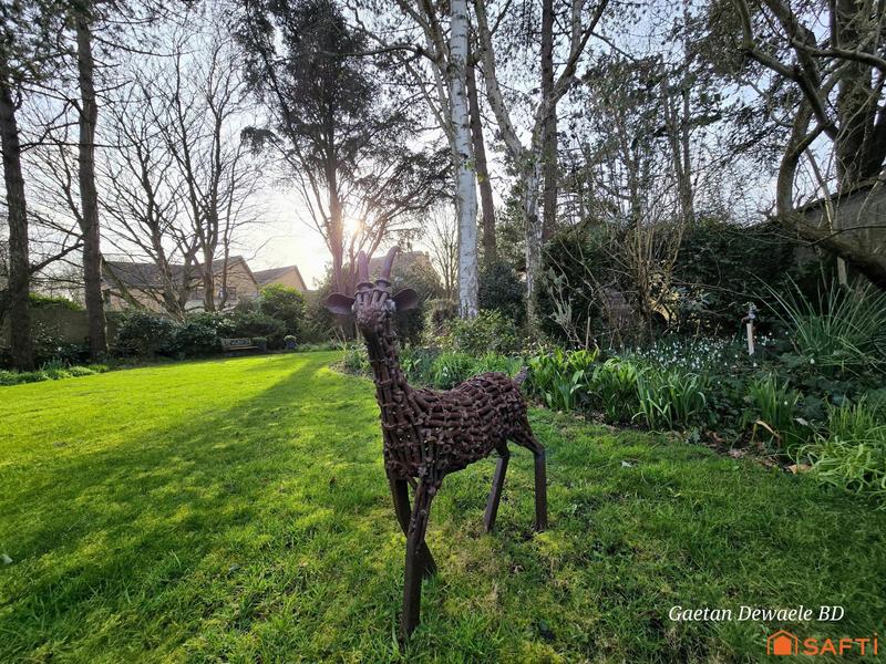 Maison - 243 m² - 10 pièces