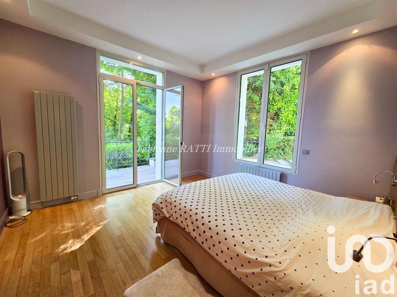 Maison - 410 m² - 9 pièces