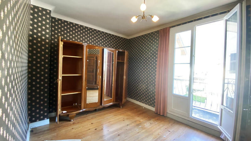 Maison - 208 m² - 11 pièces