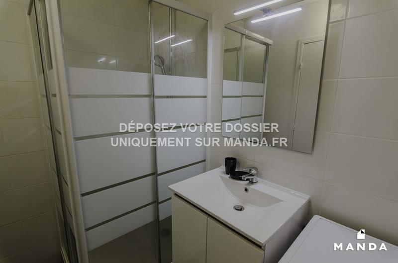 Chambre - 11 m² - 4 pièces