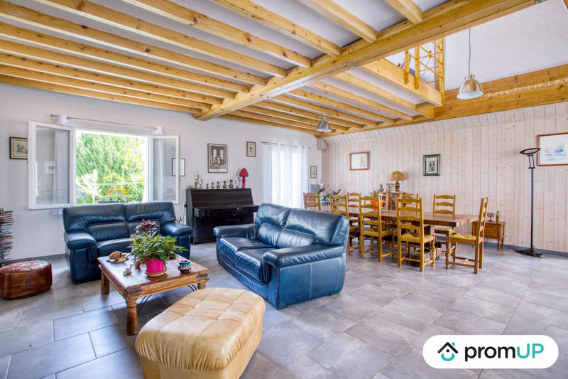 Maison - 180 m² - 7 pièces