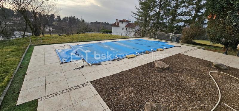 Maison - 165 m² - 4 pièces