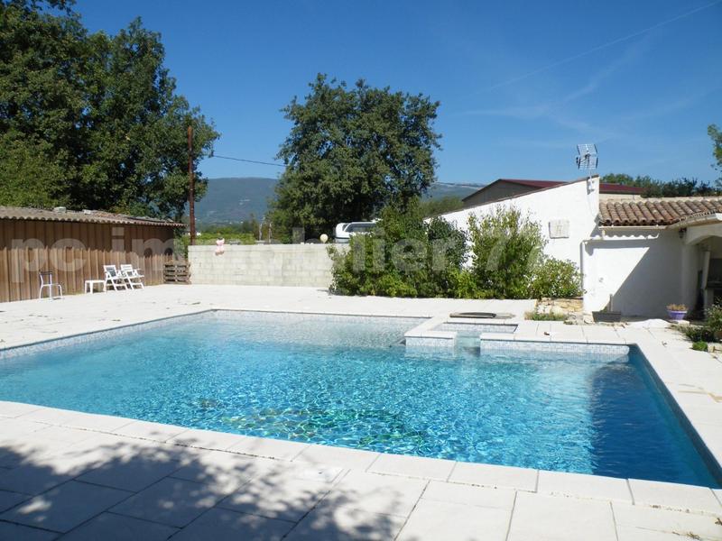 Villa - 300 m² - 11 pièces