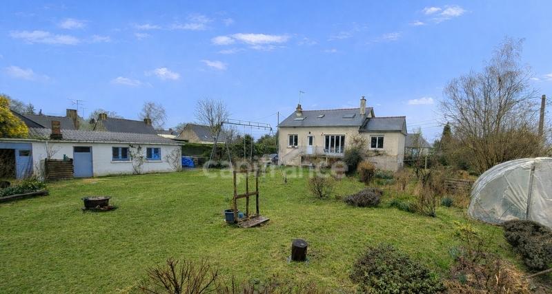 Maison - 96 m² - 5 pièces