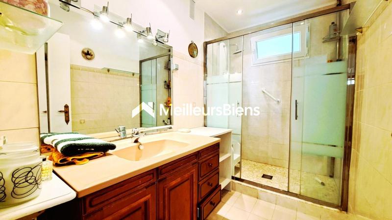 Appartement - 96 m² - 4 pièces