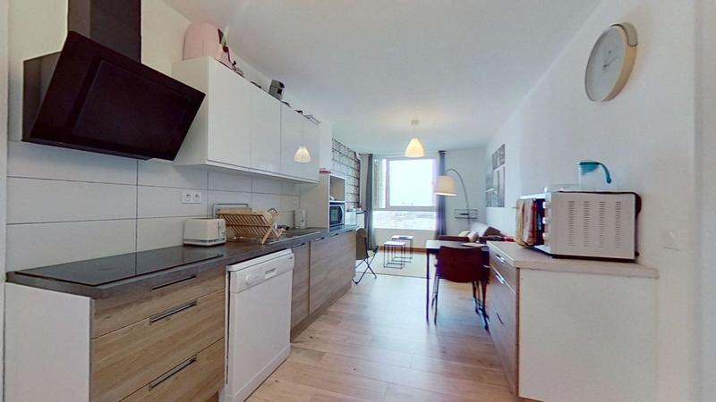 Appartement - 85 m² - 5 pièces