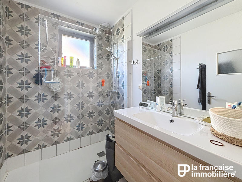 Maison - 181 m² - 8 pièces