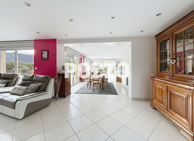 Maison - 176 m² - 10 pièces