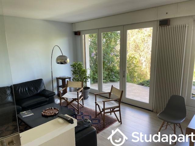 Chambre - 12 m² - 1 pièce