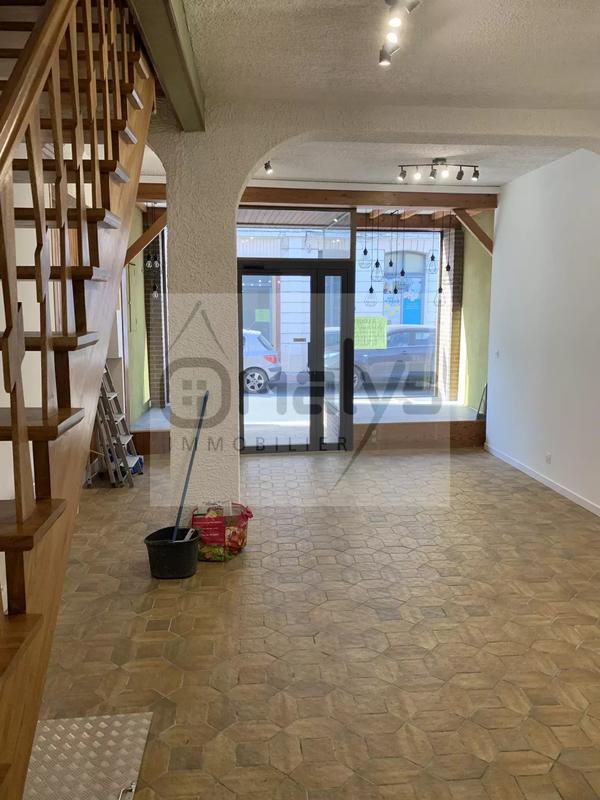 Local commercial - 120 m² - 3 pièces