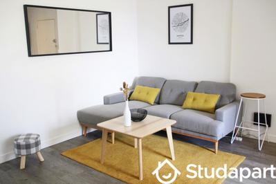 Chambre - 10 m² - 1 pièce