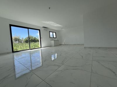 Maison - 76 m² - 4 pièces