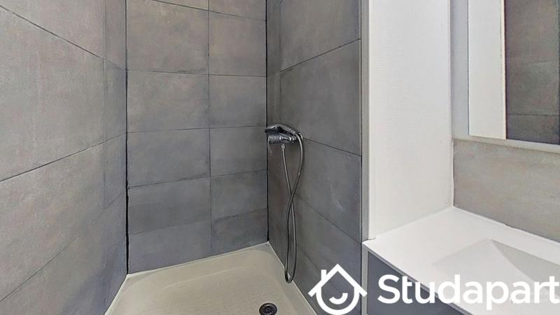 Chambre - 55 m² - 1 pièce