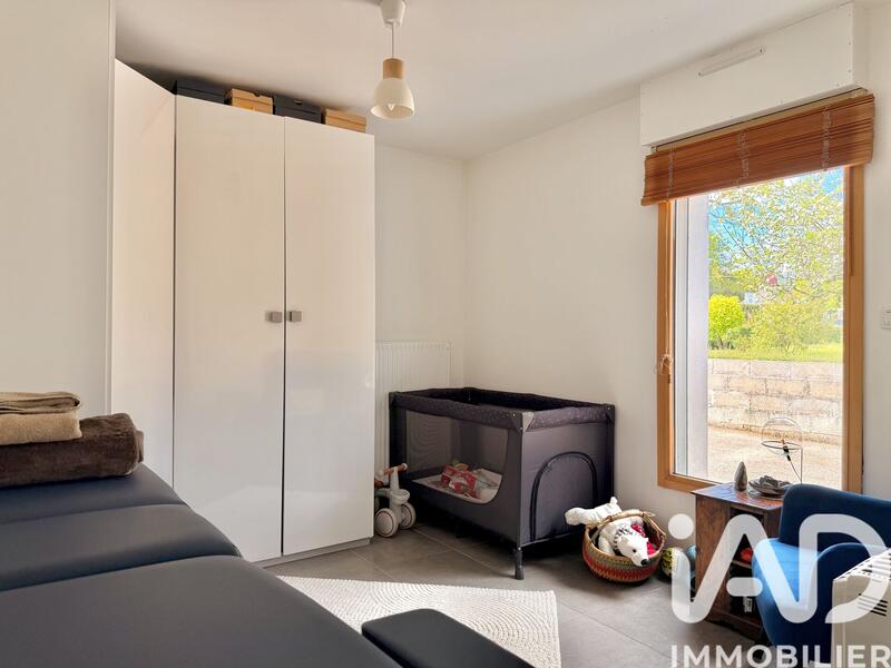 Maison - 202 m² - 8 pièces