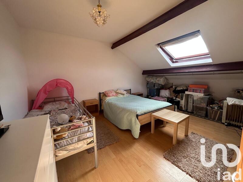 Maison - 257 m² - 8 pièces