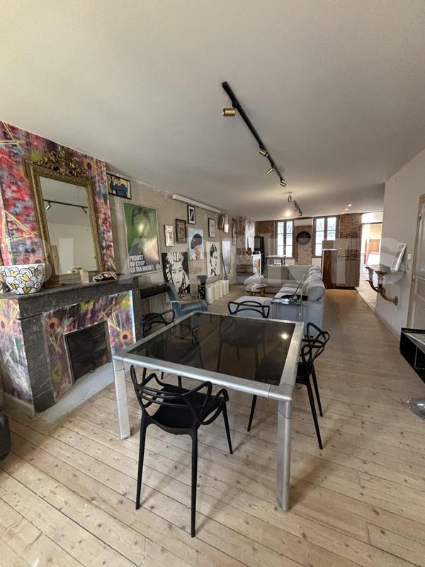 Loft - 110 m² - 3 pièces