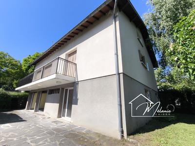 Maison - 187 m² - 7 pièces