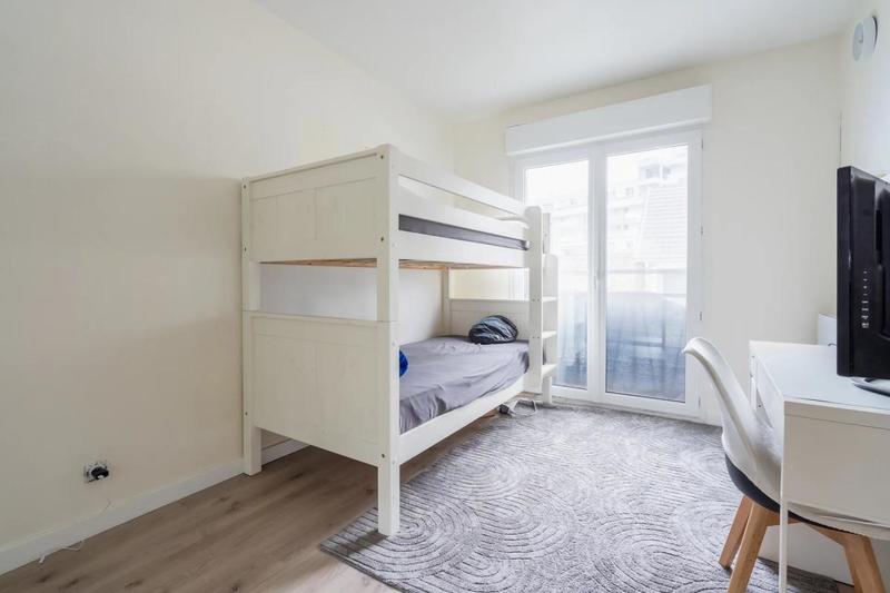 Maison - 80 m² - 5 pièces