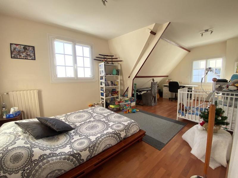 Pavillon - 170 m² - 7 pièces