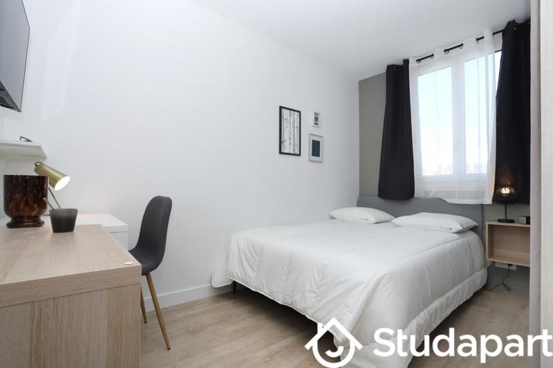 Chambre - 10 m² - 1 pièce