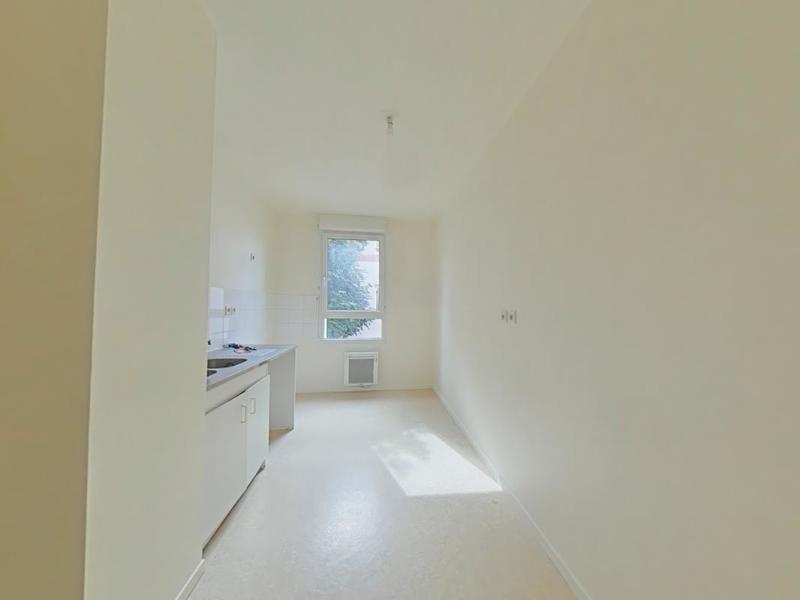 Appartement ancien - 83 m² - 4 pièces