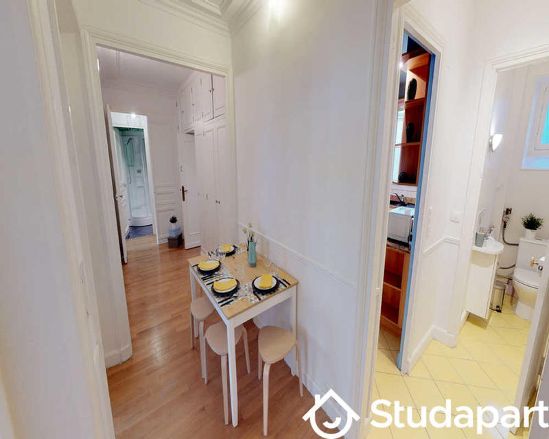 Chambre - 100 m² - 1 pièce