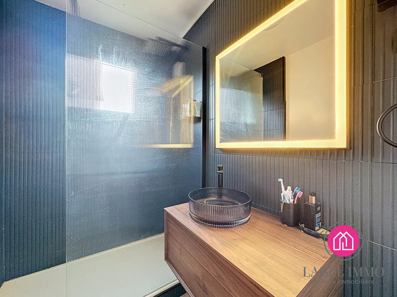 Appartement - 85 m² - 4 pièces