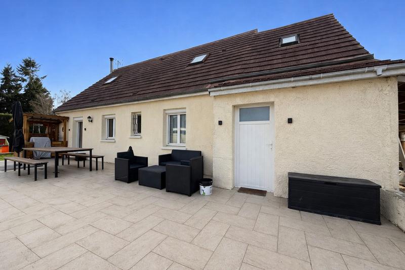 Maison - 136 m² - 7 pièces