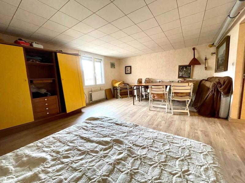 Pavillon - 185 m² - 6 pièces